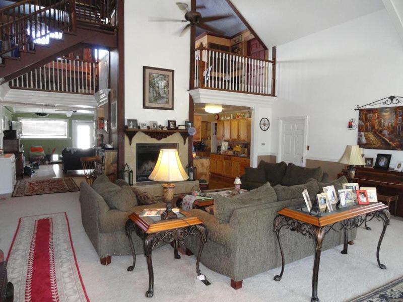Book Nook Inn Lumberton Bagian luar foto